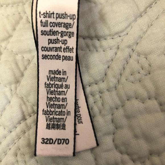 🆕 VS Tshirt push-up bra 🥰 - Picture 5 of 5